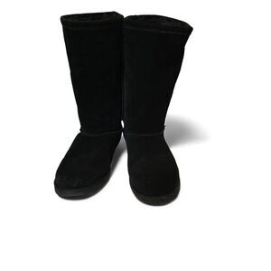 Women’s Black Flat Snuggle Boots Faux Fur Lined Leather Upper Size 9